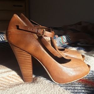 Brown leather peep toe heel with strap